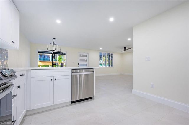 1537 Chesapeake AVE A-4, Naples, FL 34102