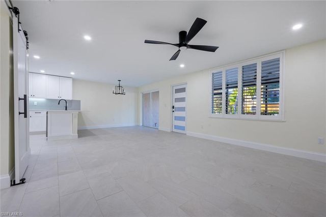 1537 Chesapeake AVE A-4, Naples, FL 34102