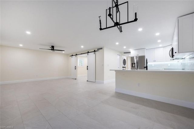 1537 Chesapeake AVE A-4, Naples, FL 34102