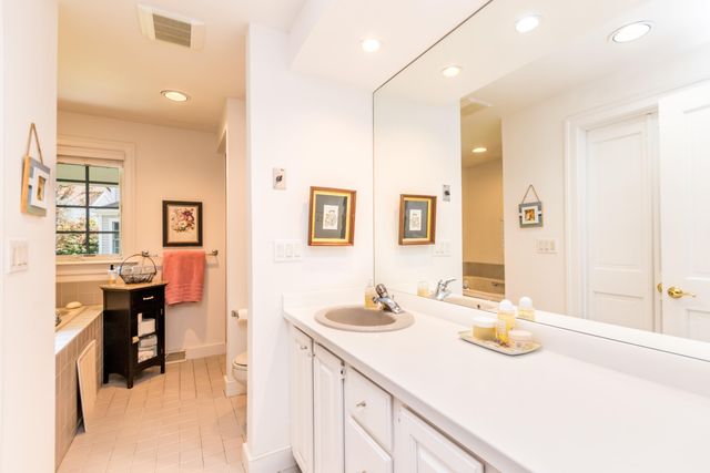 15 Hampton Court UNIT 15, Mashpee, MA 02649