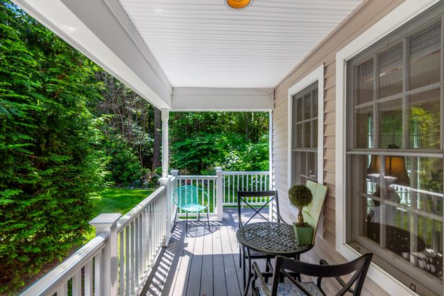 15 Hampton Court UNIT 15, Mashpee, MA 02649