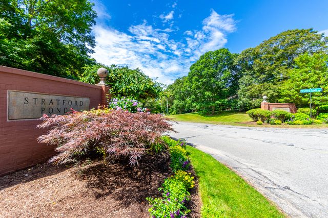 15 Hampton Court UNIT 15, Mashpee, MA 02649
