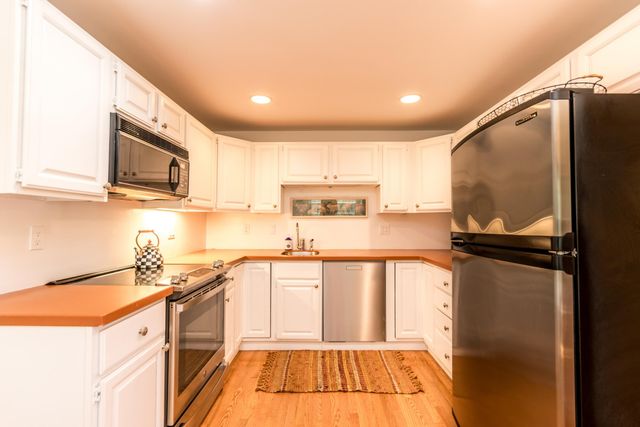 15 Hampton Court UNIT 15, Mashpee, MA 02649