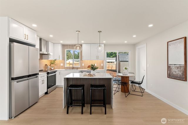 3277 Madrona Drive SE, Port Orchard, WA 98366