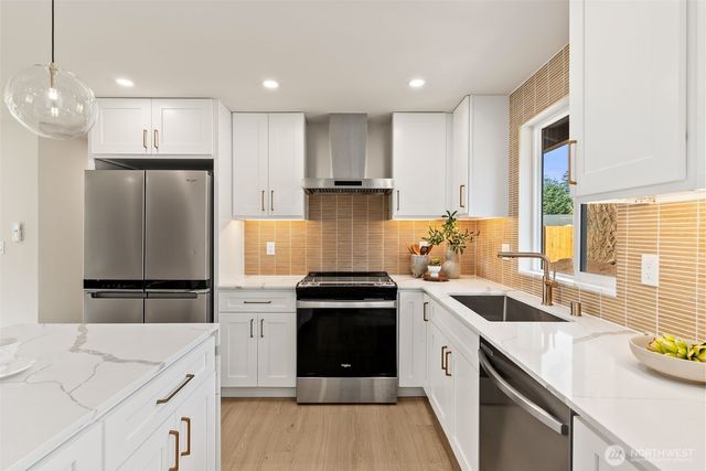 3277 Madrona Drive SE, Port Orchard, WA 98366
