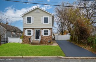 998 Woodmere Drive, Cliffwood Beach, NJ 07735