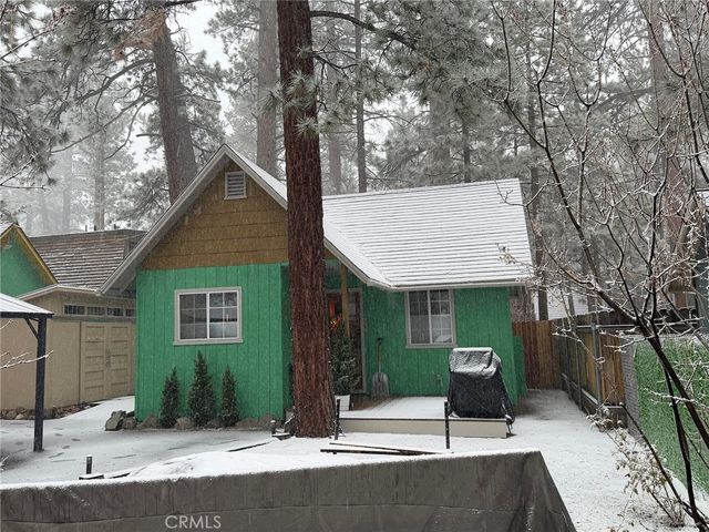 903 W Rainbow, Big Bear City, CA 92314