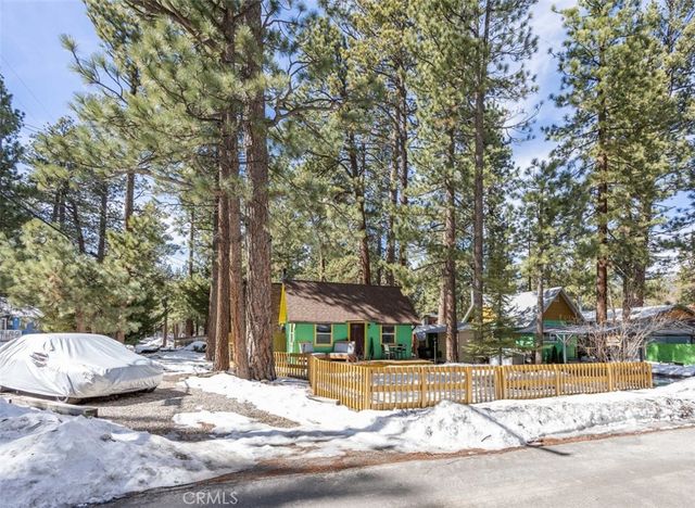 903 W Rainbow, Big Bear City, CA 92314