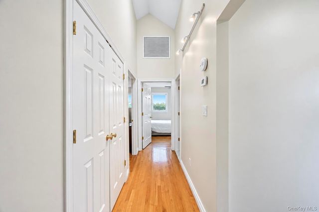 14 N 4th Street, New Hyde Park, NY 11040