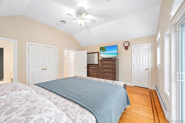 14 N 4th Street, New Hyde Park, NY 11040