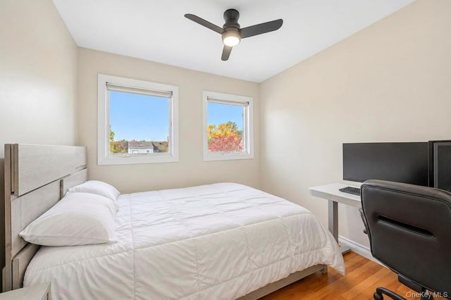 14 N 4th Street, New Hyde Park, NY 11040