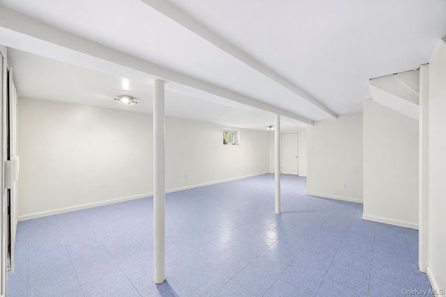 14 N 4th Street, New Hyde Park, NY 11040