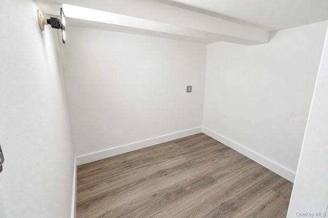 14 N 4th Street, New Hyde Park, NY 11040