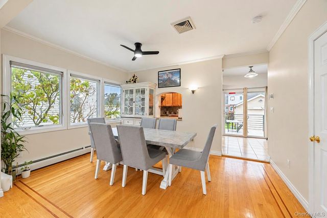 14 N 4th Street, New Hyde Park, NY 11040