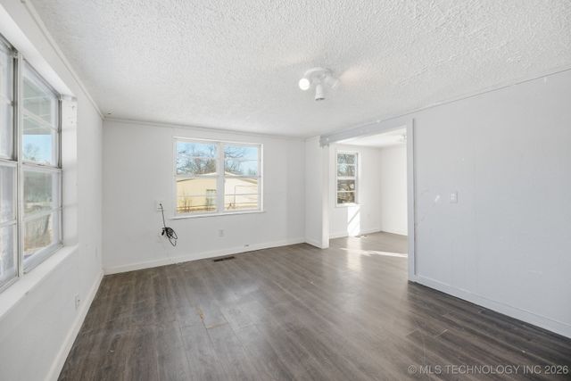 219 S Ash Street, Kellyville, OK 74039