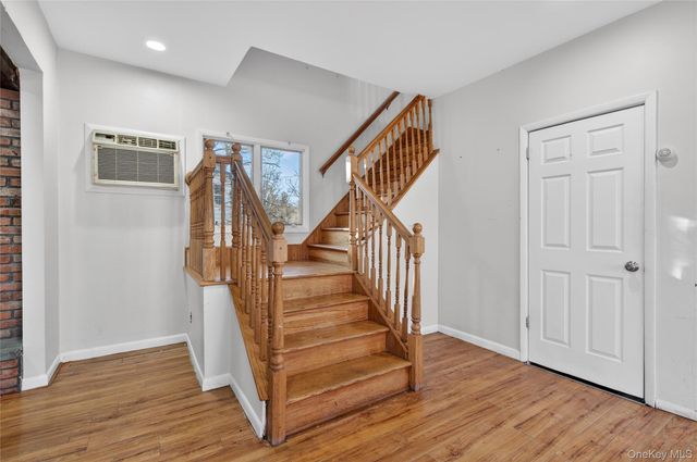 32 Quaker Hill Road, Monroe, NY 10950