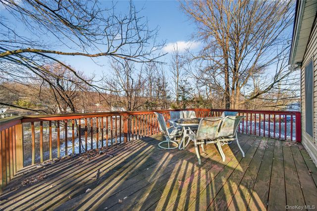 32 Quaker Hill Road, Monroe, NY 10950