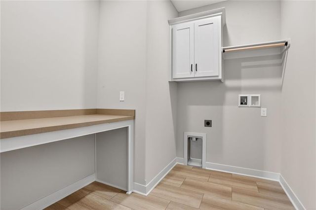 16209 Ryan Circle, Parkville, MO 64152