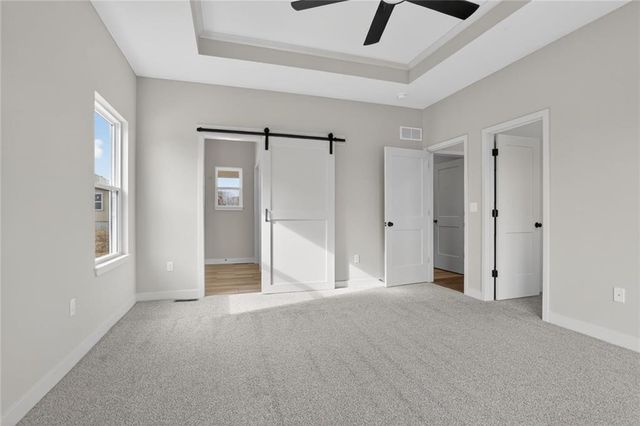 16209 Ryan Circle, Parkville, MO 64152