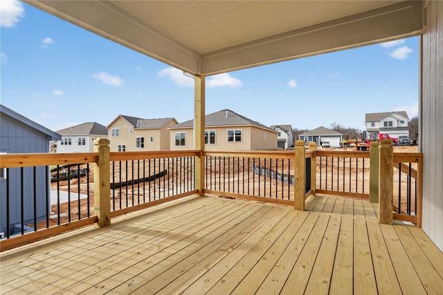 16209 Ryan Circle, Parkville, MO 64152