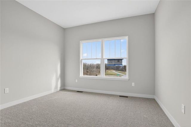 16209 Ryan Circle, Parkville, MO 64152