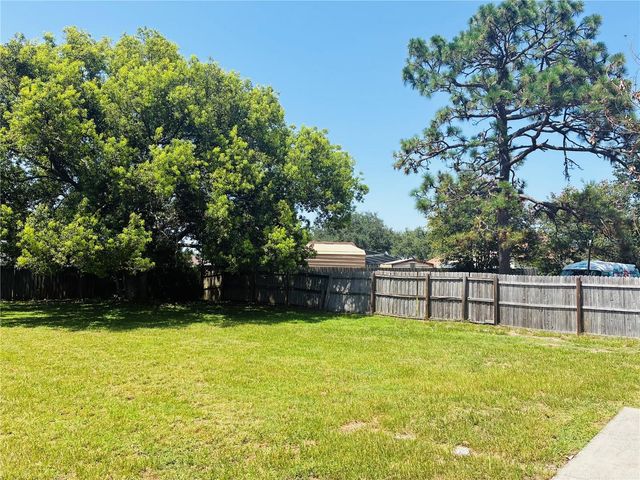 2704 KENDALL AVENUE, Kissimmee, FL 34744