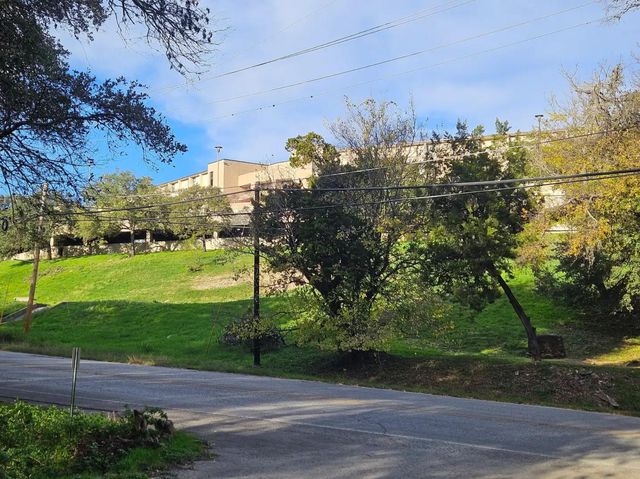 835 Old Ranch Road 12, San Marcos, TX 78666
