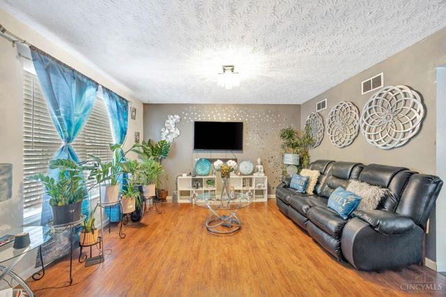 5335 Owasco Street, Cincinnati, OH 45227