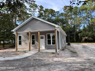1049 Greenview Road, Southport, NC 28461