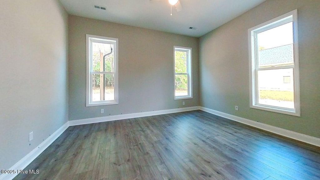 1049 Greenview Road, Southport, NC 28461
