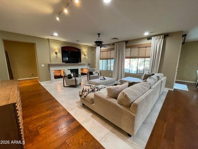 4730 S Platinum Court, Chandler, AZ 85248