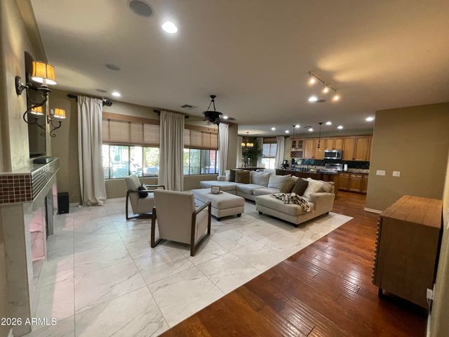 4730 S Platinum Court, Chandler, AZ 85248