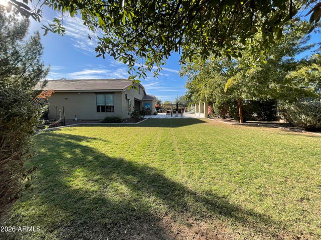 4730 S Platinum Court, Chandler, AZ 85248