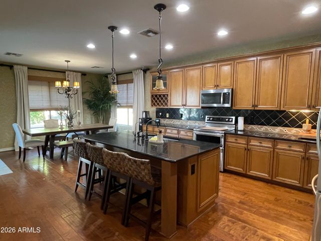 4730 S Platinum Court, Chandler, AZ 85248