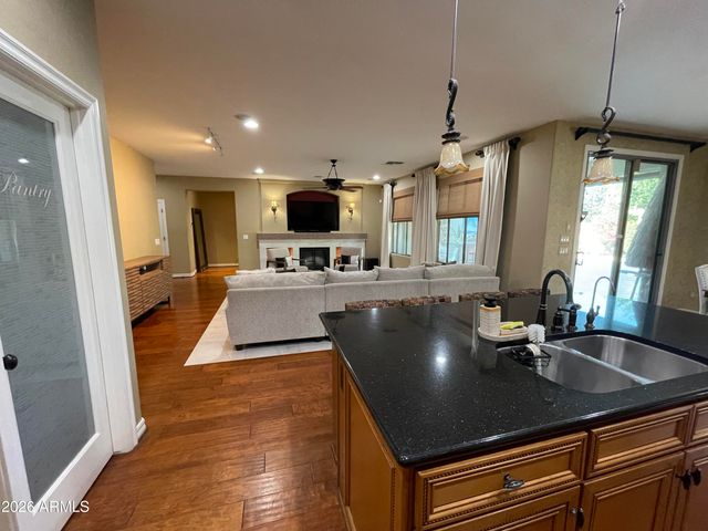 4730 S Platinum Court, Chandler, AZ 85248