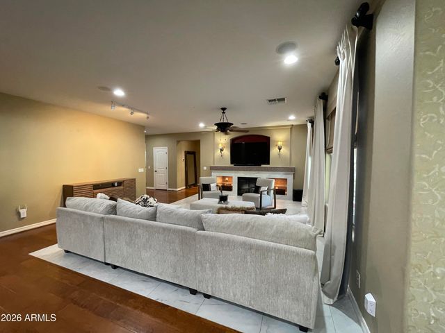 4730 S Platinum Court, Chandler, AZ 85248