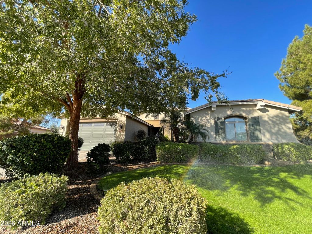 4730 S Platinum Court, Chandler, AZ 85248