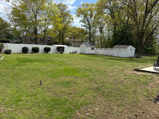 320 Brown St, Attleboro, MA 02703