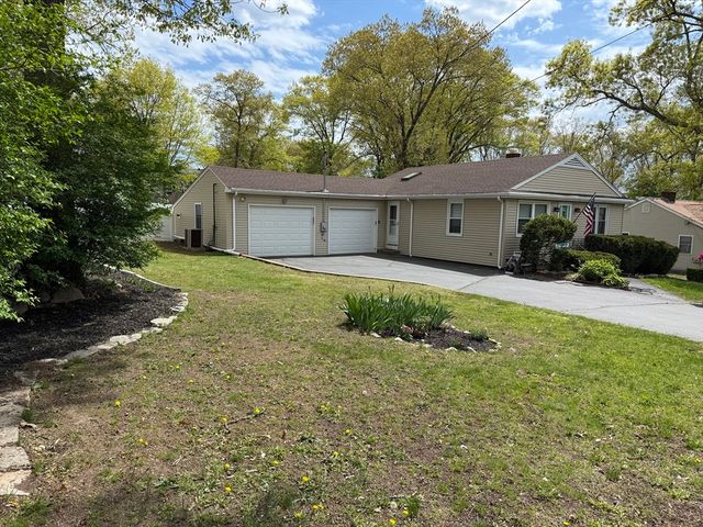320 Brown St, Attleboro, MA 02703