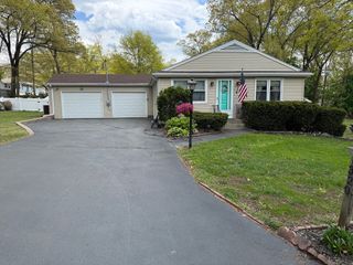 320 Brown St, Attleboro, MA 02703