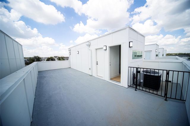 236 Urbane Crest Drive, Fort Worth, TX 76107