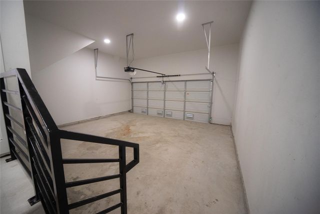 236 Urbane Crest Drive, Fort Worth, TX 76107