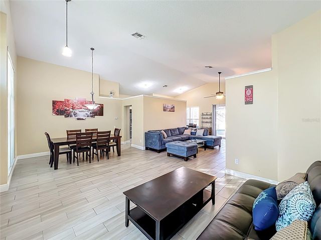 9244 BEAVER COVE, Apopka, FL 32703