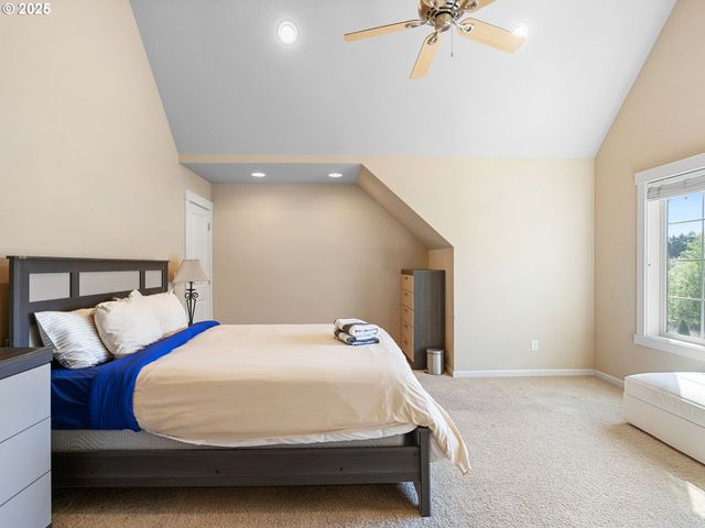 15485 Sw WILLAMETTE VALLEY Ct, Beaverton, OR 97007
