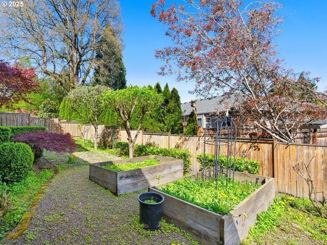 15485 Sw WILLAMETTE VALLEY Ct, Beaverton, OR 97007