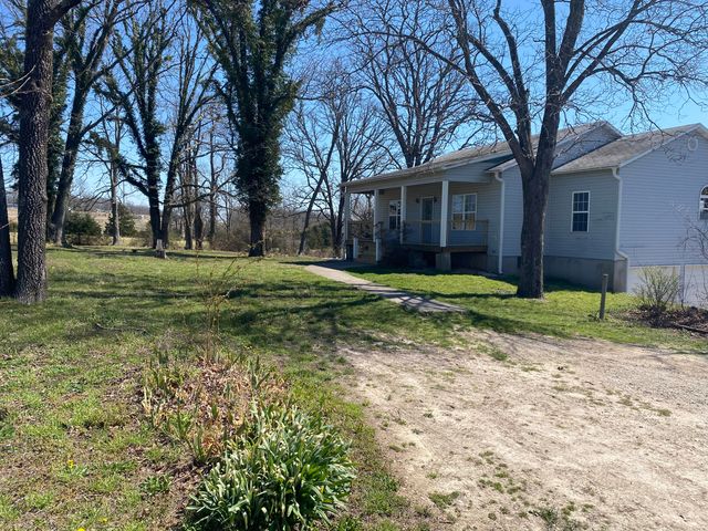 1536 S Outer Road, Mansfield, MO 65704