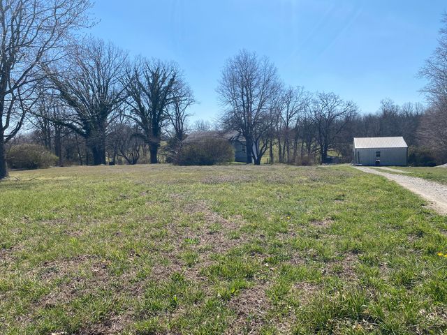 1536 S Outer Road, Mansfield, MO 65704