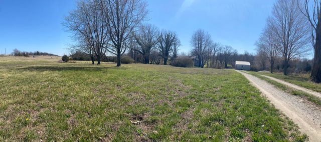 1536 S Outer Road, Mansfield, MO 65704