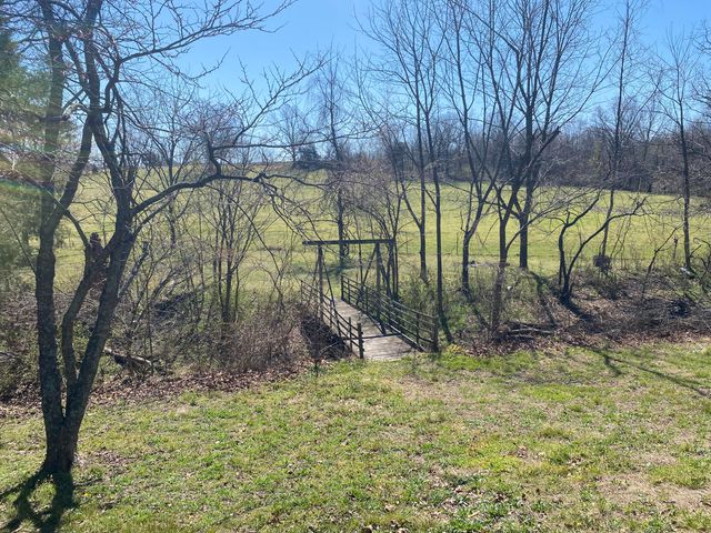 1536 S Outer Road, Mansfield, MO 65704