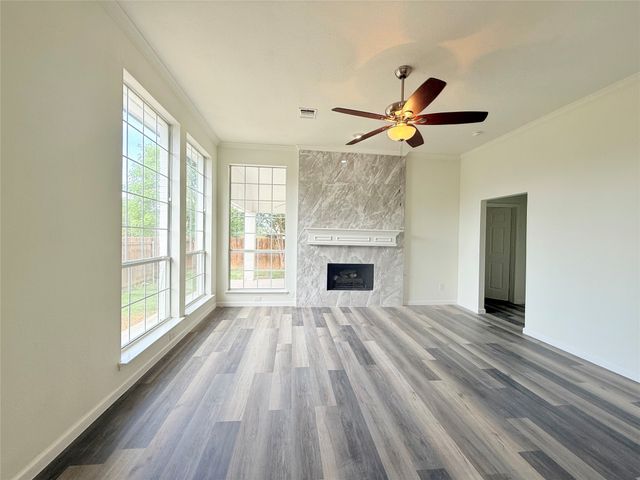 7960 Salmon Run Way, Fort Worth, TX 76137